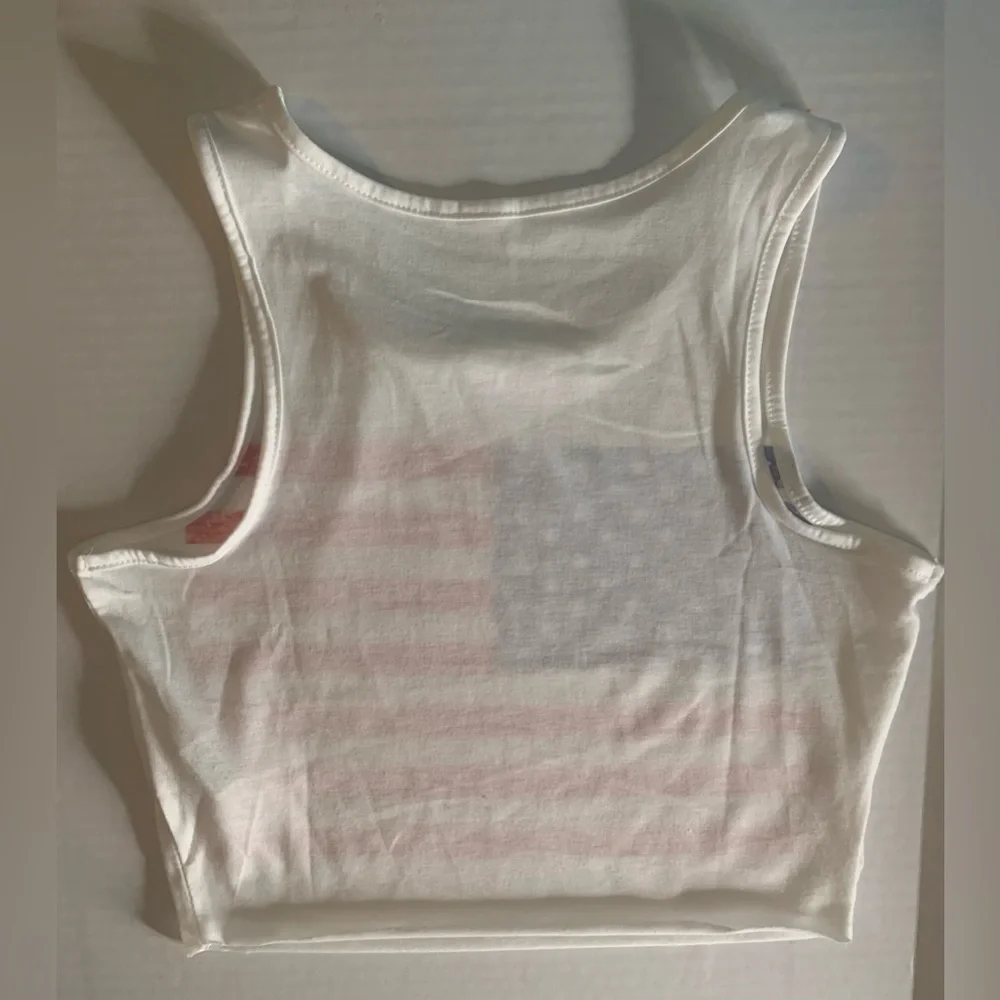 Tanks - Picture 4 of 7